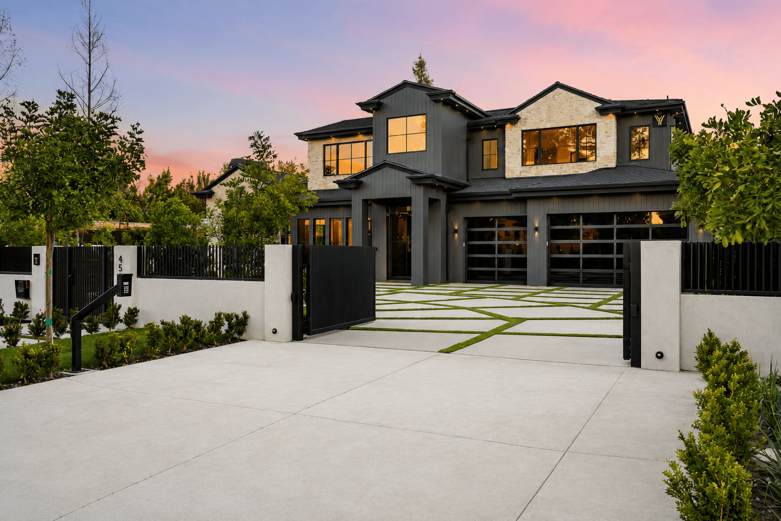 Custom Gates & Fencing